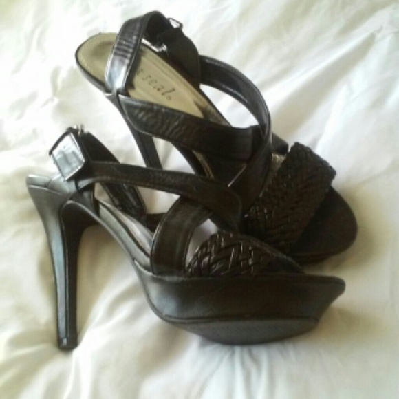 Wet Seal Shoes - 🚫SOLD🚫black heels