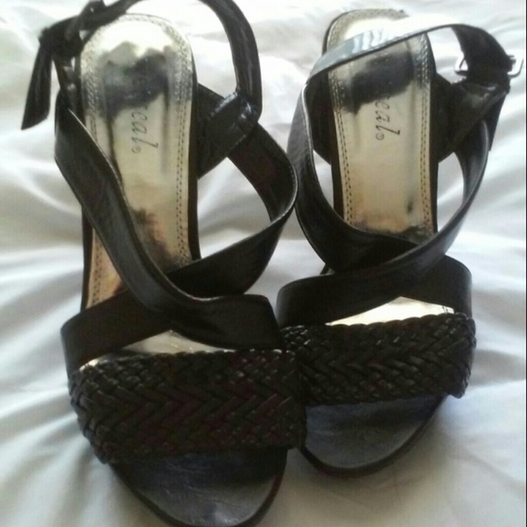 🚫SOLD🚫black heels - Picture 2 of 4