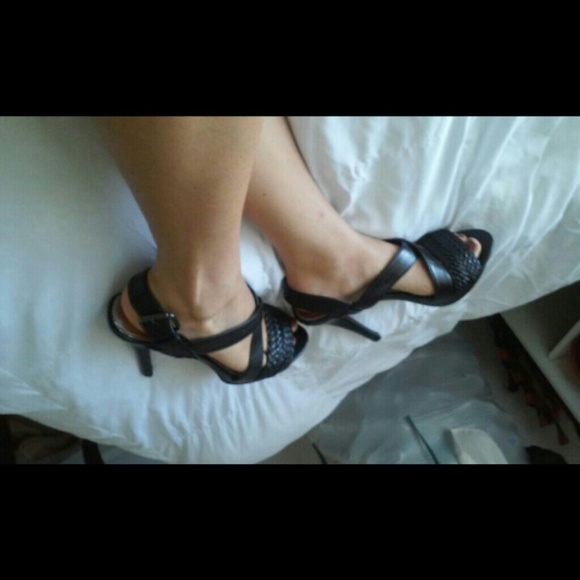 🚫SOLD🚫black heels - Picture 4 of 4