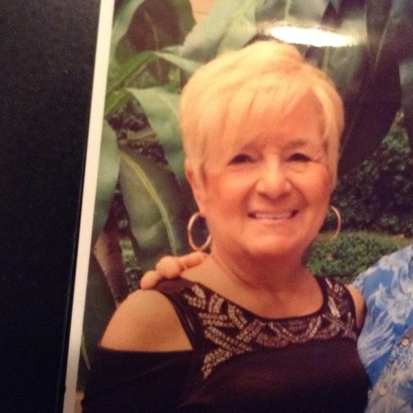 Meet your Posher, Valerie - Picture 2 of 2