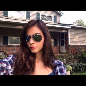 Meet your Posher, Christy