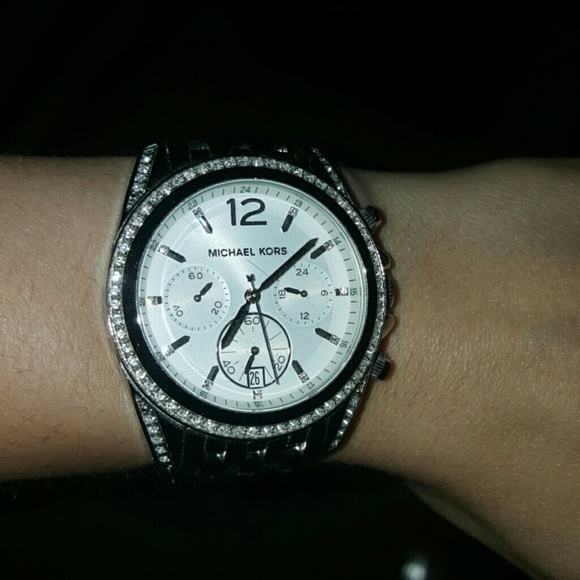 Watch - Picture 1 of 1