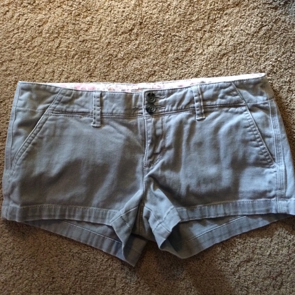 Grey American Eagle shorts