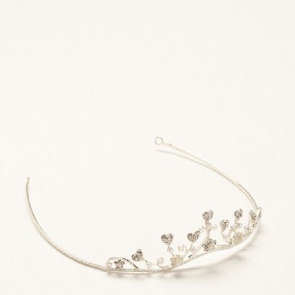 Bridal pearl and crystal clusters tiara