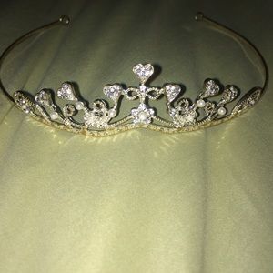 Bridal pearl and crystal clusters tiara