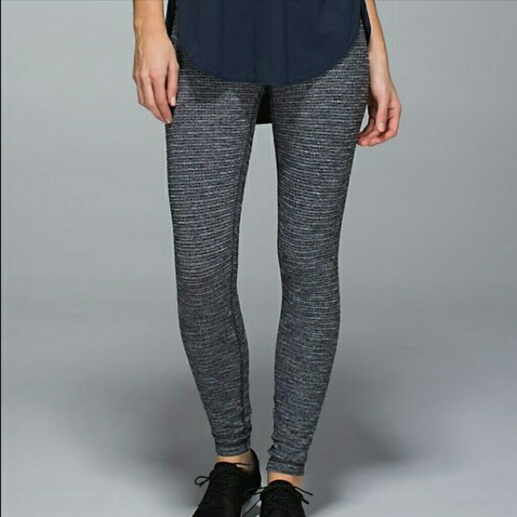 ISOLululemon High Times in Coco Pique size 6
