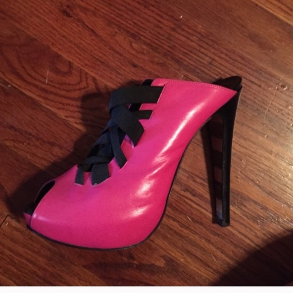 Genuine Georgina Goodman Leather Heels