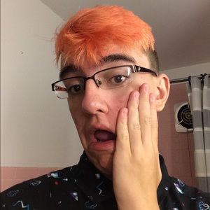 Meet your Posher, Bee