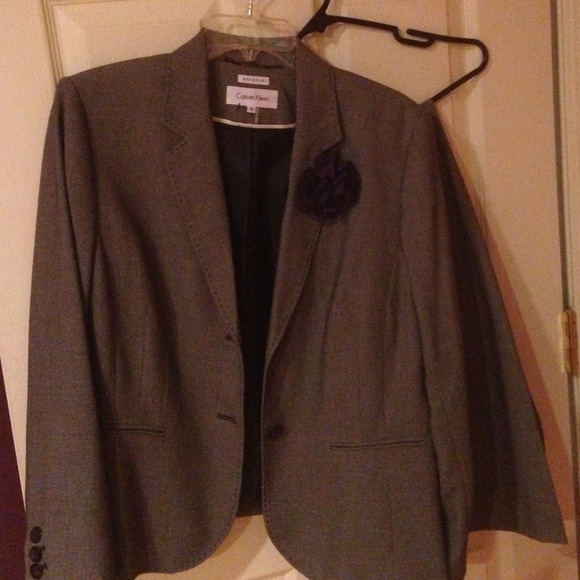 Calvin Klein Size 16 suit, blazer and pants.
