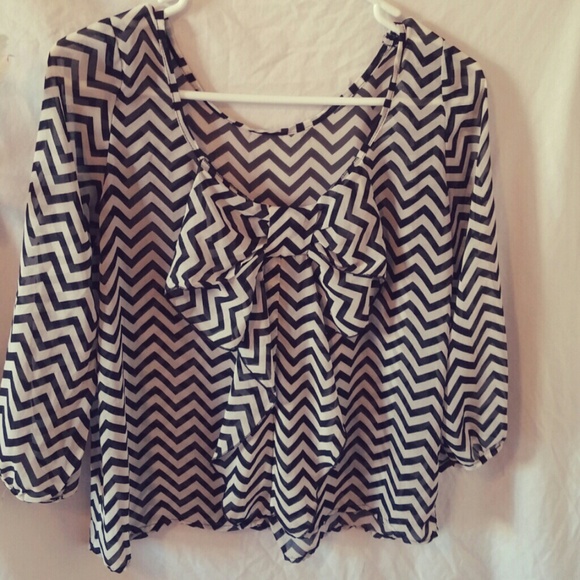 Bow back chevron top