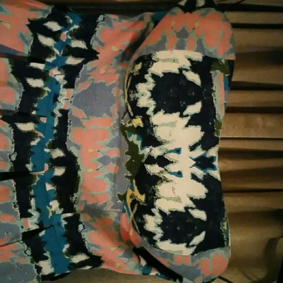 Junior's dress - Picture 2 of 3