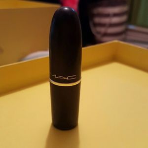 MAC lipstick in Tabla