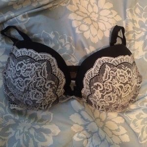 Beautiful Victoria's Secret bra