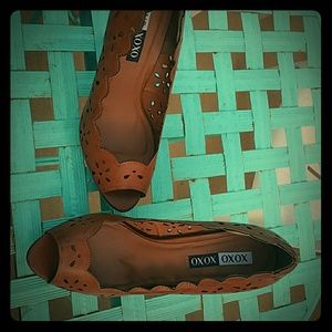 Peep toe pump BRAND NEW NEVER WORN!!!