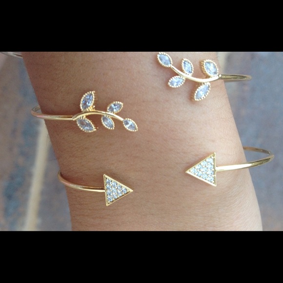Tiny Triangle Cuff GOLD Tone - Picture 2 of 3
