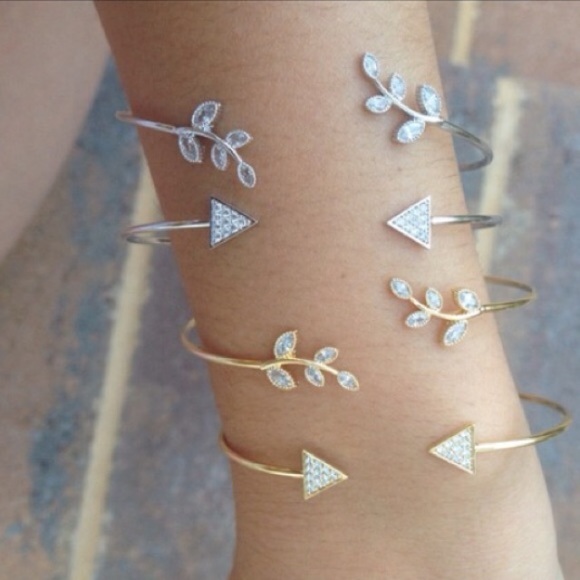 Tiny Triangle Cuff GOLD Tone - Picture 3 of 3