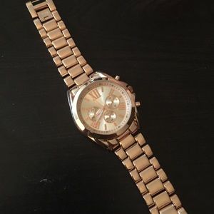 Men's wear inspired watch (needs new battery)