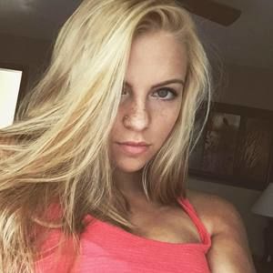 Meet your Posher, Caitlin