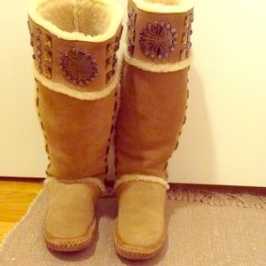 Tory burch emblelleised tall moccasin boots