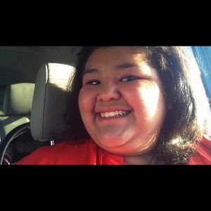 Meet your Posher, Roxana