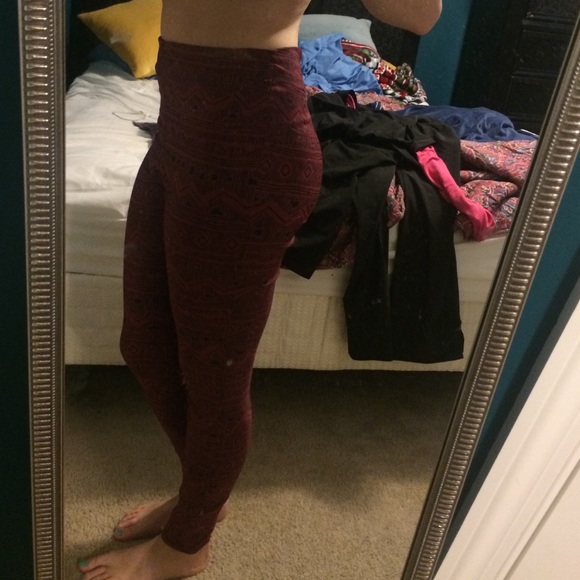 Tribal skinny pants!! Sz m