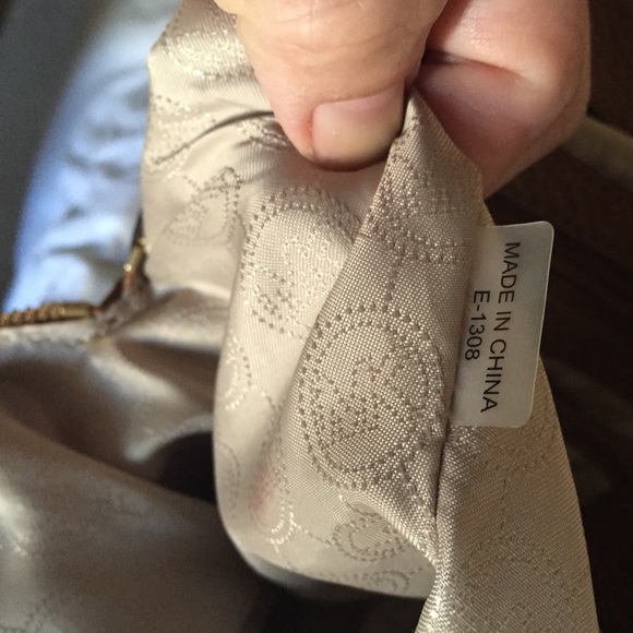 Like new authentic - Picture 3 of 4