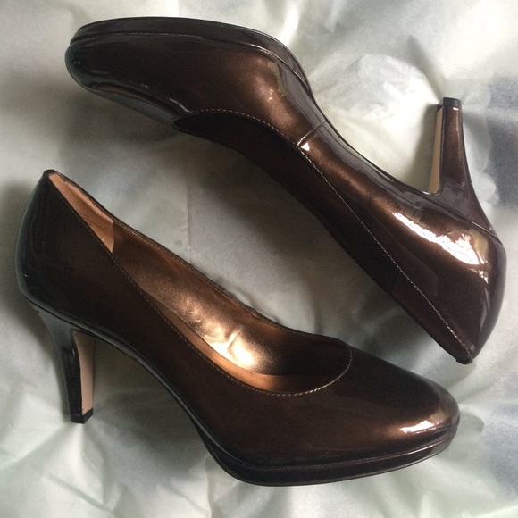 Bronze pumps Anne Klein
