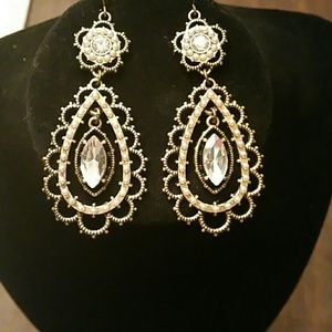 Chandelier earings