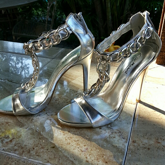 Shoes - Picture 2 of 3