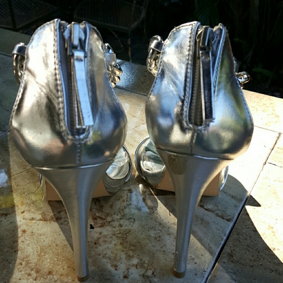 Shoes - Picture 3 of 3