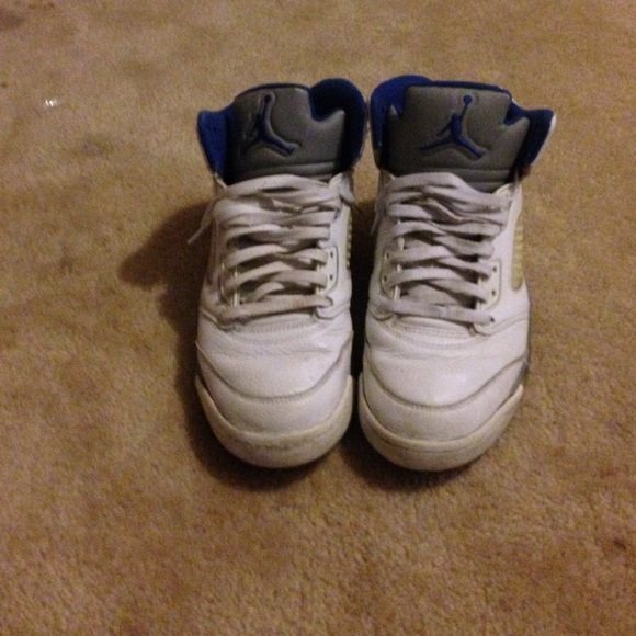 Air Jordan 5 stealths