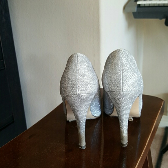 Silver heels - Picture 4 of 4