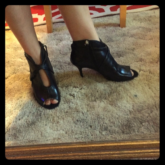 Sexy black leather Nine West heels