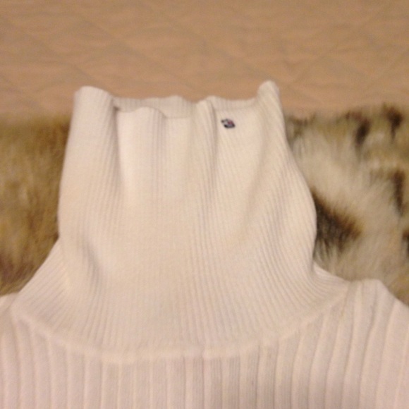 Sweater - Picture 4 of 4