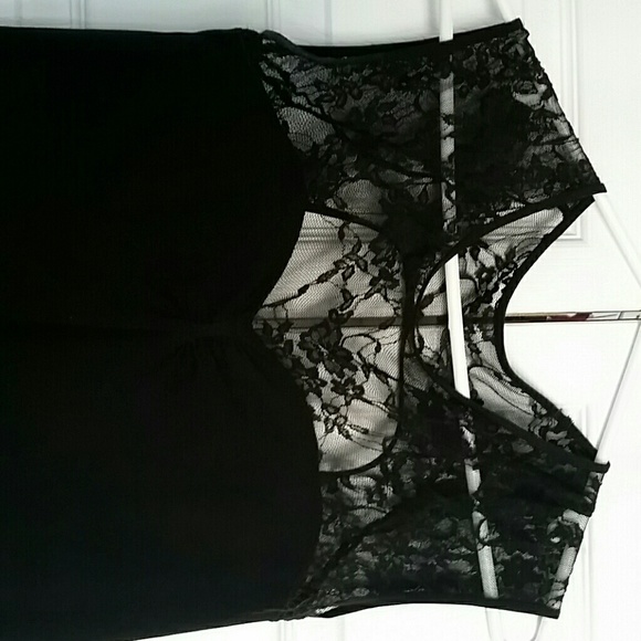 Bebe Dress - Picture 2 of 4