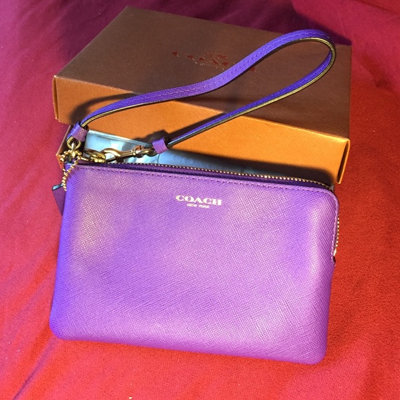 Coach EMBOSSED small corner zip wrislet