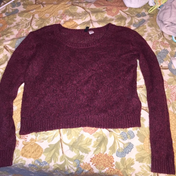Maroon H&M sweater