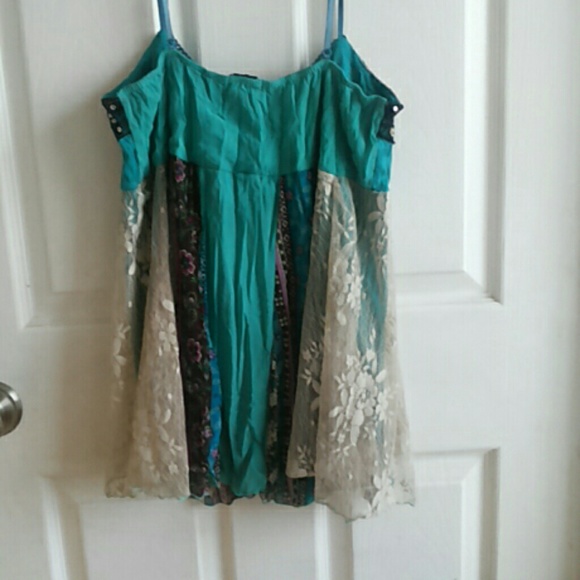 Beautiful tank - Picture 2 of 3