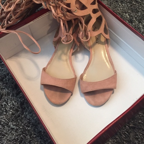 SOLD - Picture 3 of 4