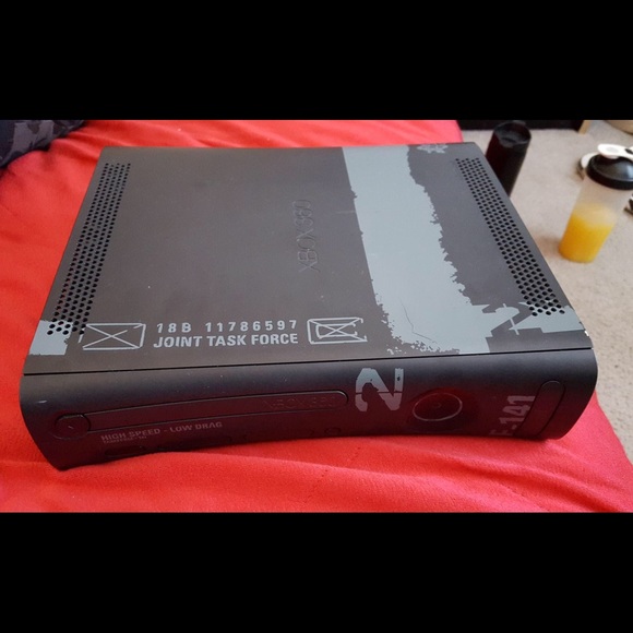 Xbox 360 - Picture 3 of 4