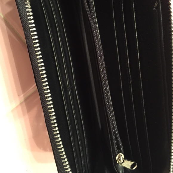 Pink & Black Clutch - Picture 4 of 4