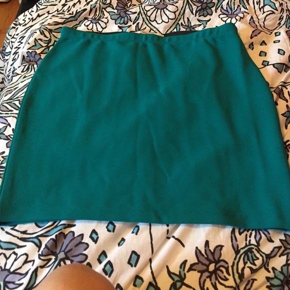Green pencil skirt