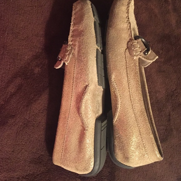 Gold Soft Leather Hush Puppies - Picture 4 of 4