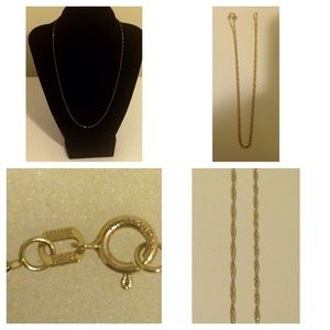 🎉SALE🎉 10K Yellow Gold 18" Singapore NWOT