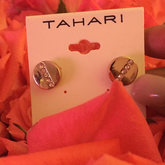 Fashion studded earrings