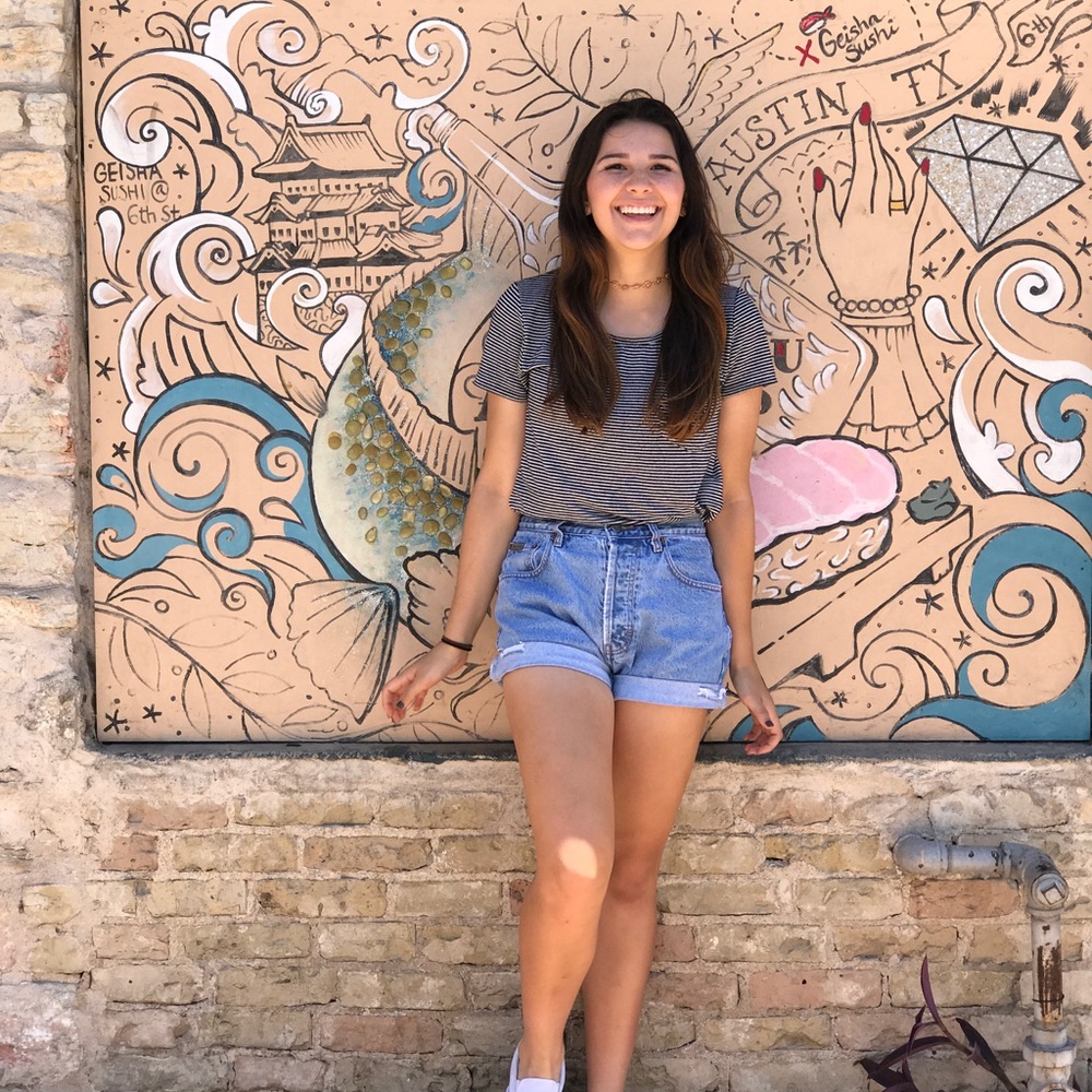 Meet your Posher, Cerina