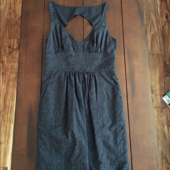 Cute Black Dress with Pockets! 💄💋