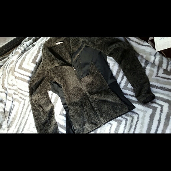 Fuzzy black Columbia