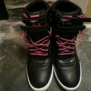 All Black Puma Air Hightops