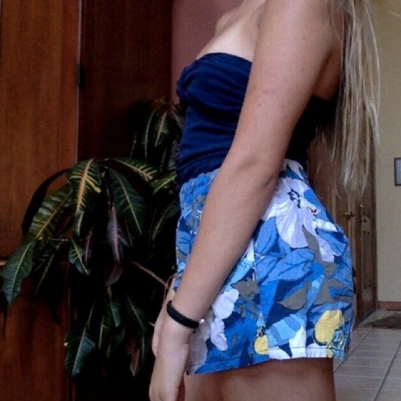 Tropical romper comfy and versatile - Picture 4 of 4